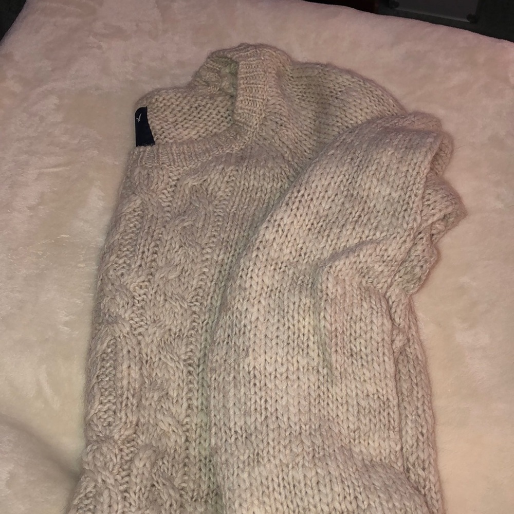 American Eagle chunky wool sweater